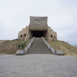 archivemodernarchitecture:  Museum of Archaelogy, Tbilisi, Georgia, 2006.   © Nicolas Grospierre  source 