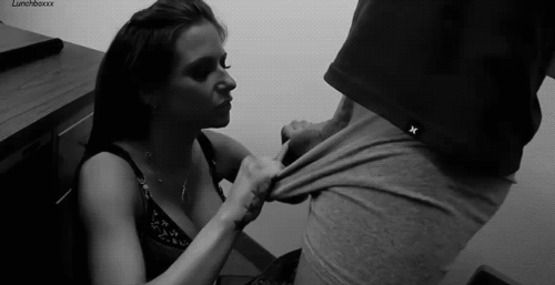 whitewifewithbbc:  Get hard wearing tight boxers…that’s the secret
