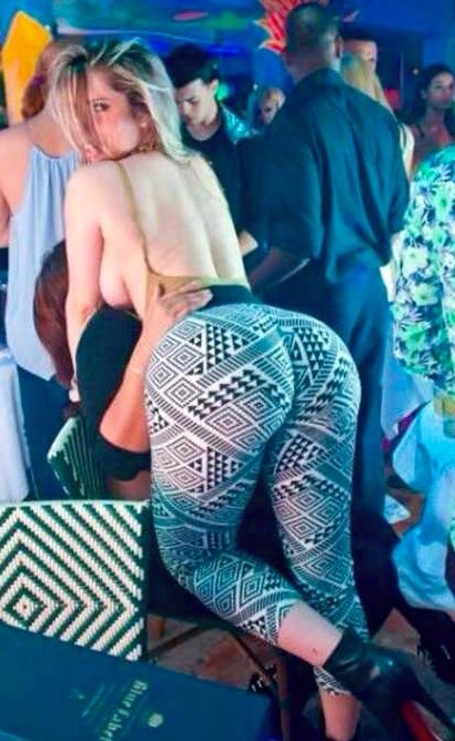 i-am-an-ass-fan:  #ass #butt #booty #bum #babe #thong #panty #sexy #i-am-an-ass-fan