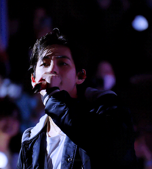 231014 VICNIC: Slow Dancing (Cautious Clay Remix) - Taehyung