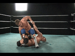 ringpainbedpain:  Nice roll-over to a submission