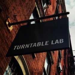 vinylfy:  Outside of @turntablelabnyc #vinyl