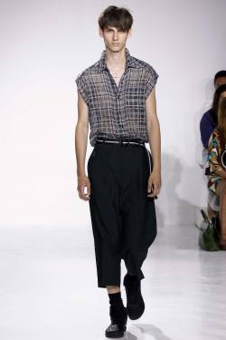 fagunt:  Richard Chai spring/summer 2016