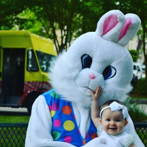 My baby just adores the Easter Bunny, Lily&hellip;.not so much. Lol #bffs #Charchar #CharlotteLe