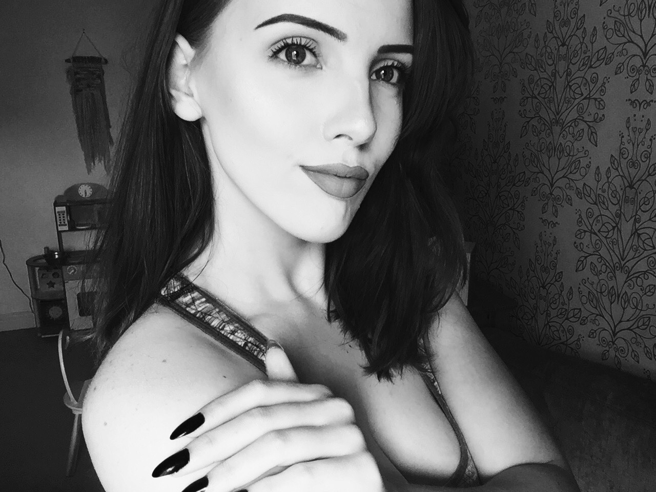 ameliamk:good morning! !!!!