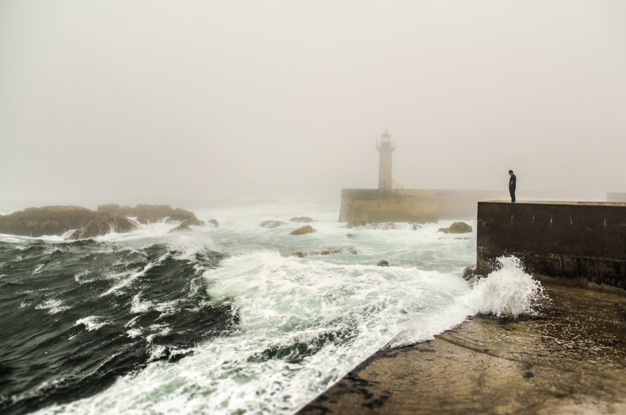 inferior:  when fog reaches lighthouse By Álvaro Martino