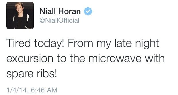 musiclover-1d:  The saga of Niall eating his midnight snack of ribs