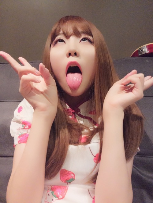 ahegao-lv - mastermumei - 小母猪口便器的旗袍照片第二弹~第二张主人把小母猪拍的好胖˚‧º·(˚...