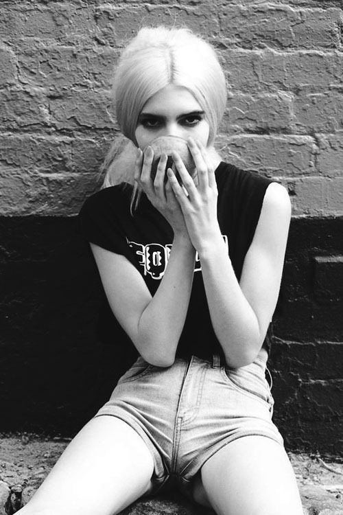 skeletaltales:  kate mcglone @ fm london