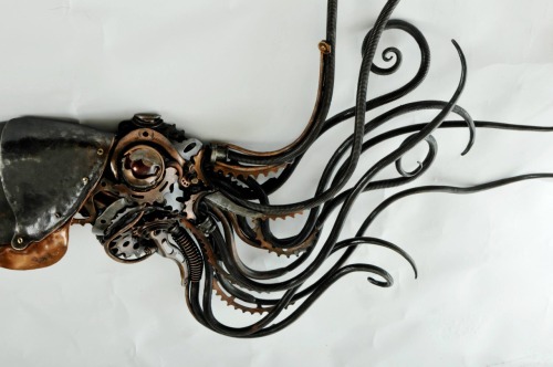 steampunktendencies:  Steampunk Squidipus by Alan Williams metal artist 