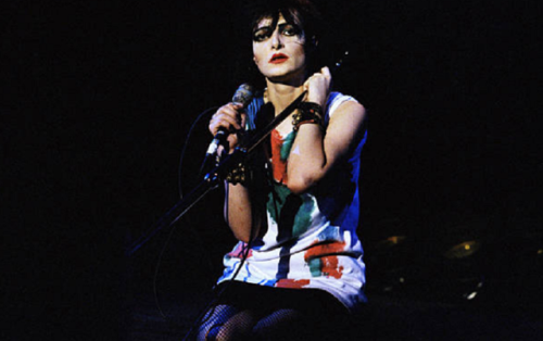 postpunkygirl: Siouxsie and the Banshees at the Apollo in Manchester, England 1980by Kevin Cummins