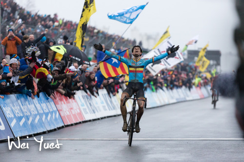 What does it mean for a Belgian to win a cyclocross world championship, held in Belgium? When Belgiu