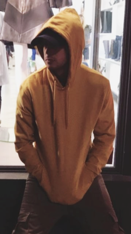 stay-loww:tyler joseph: inventor of the color yellow [x]