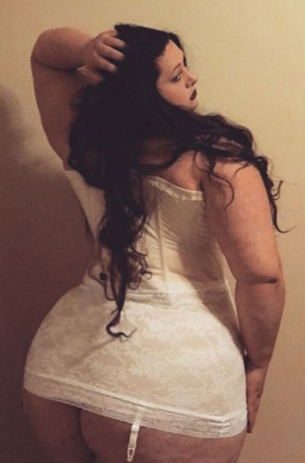 Barbarella101:Fat-Heels:loverofchubby:👠👠👠 Fat Heels  ❤️❤️❤️❤️🖤🖤🖤