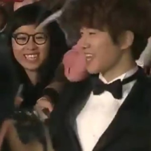 I look so ugly in glasses X__X; but thats #Junho #준호 from #2PM and I ^^* Got this from #CTV ~ #Colde