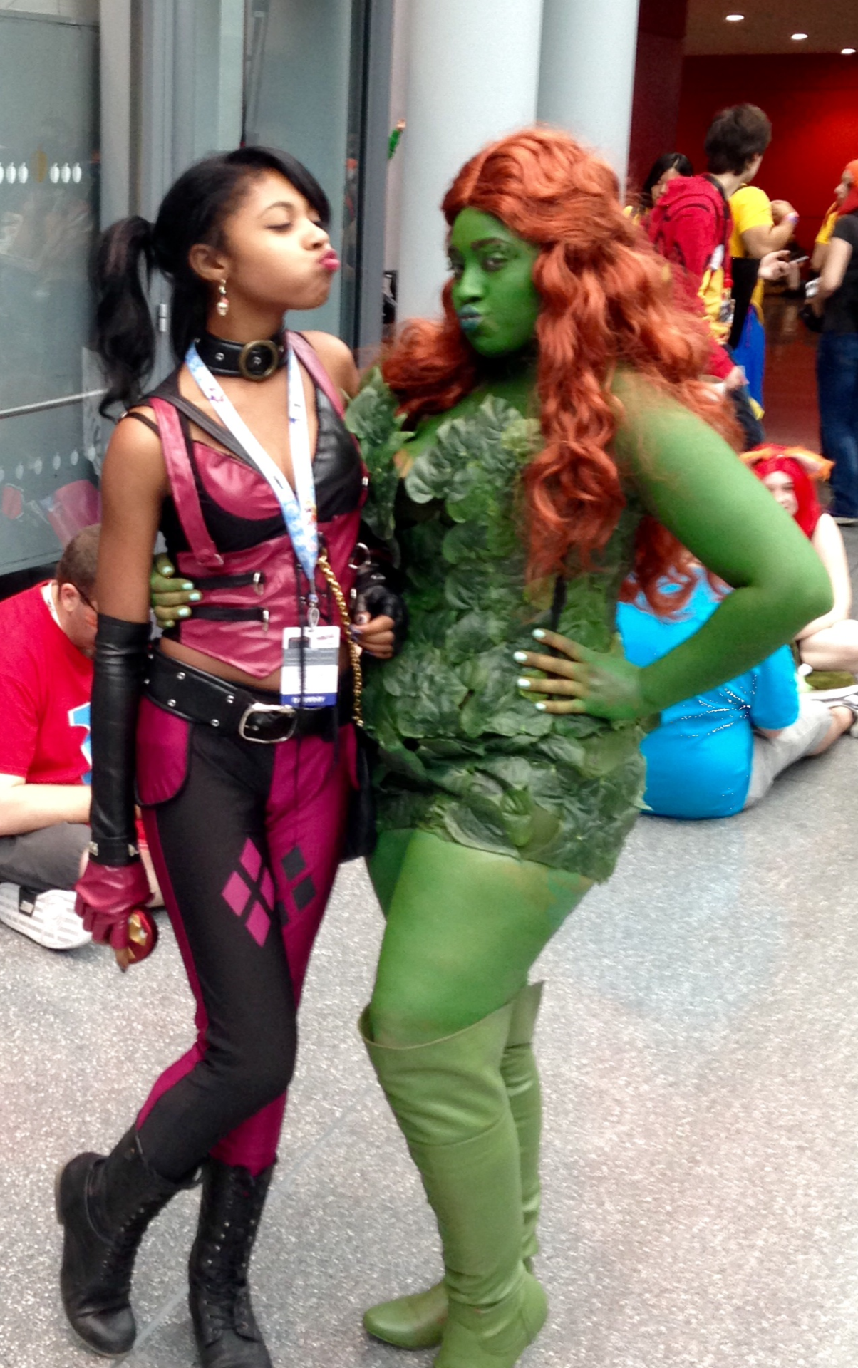 cosplayingwhileblack:  Characters: Harley Quinn &amp; Poison Ivy Series: Batman