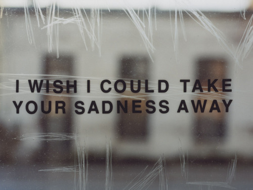 sadviolences:  periolds:  glow   aesthetic blog