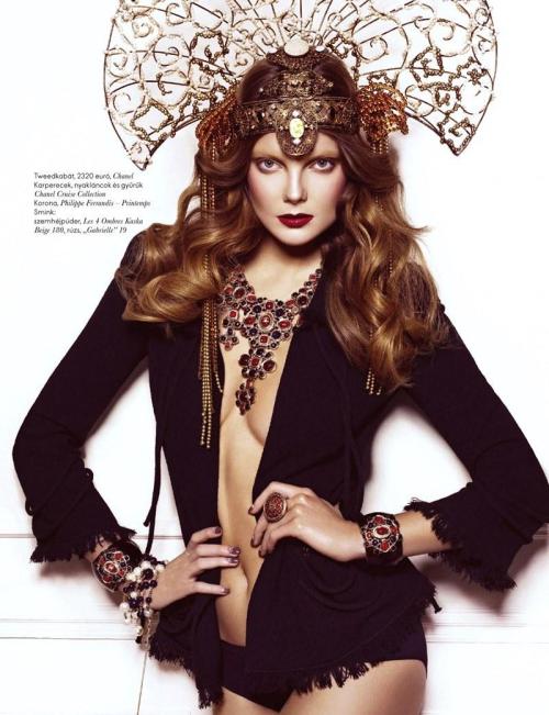 baroque-ladies:  Baroque http://baroque-ladies.tumblr.com/ 