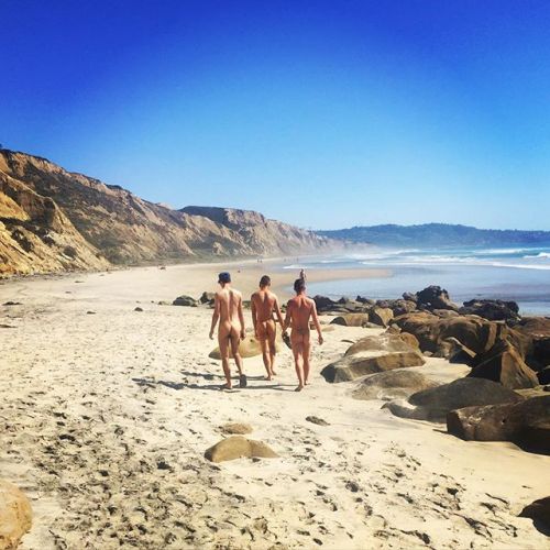 ayearofdeepcreek:  Missing #blacksbeach I hope the sun comes out this weekend ☀️☀️☀️ #nudebeaches #l