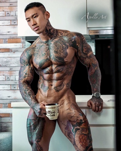 supermen-with-black-hair:&ldquo;Here, let me hold your coffee for you.&rdquo;
