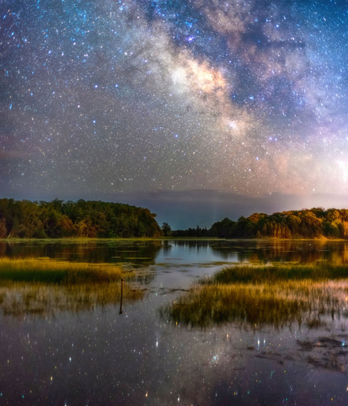 Located on the outer portion of Massachusetts’s Cape, Cape Cod National Seashore’s 44,600 acres encompass a rich mosaic of marine, estuarine, fresh water and terrestrial ecosystems. Here you can explore pristine sandy beach, lighthouses, cultural...