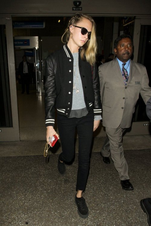 caradelevingne-source: November 12th: Cara arriving at LAX International Airport in Los Angeles, CA 