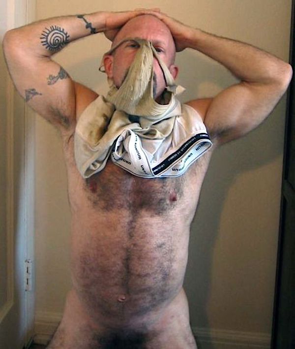 dirtyjock1: bchotter:  raunchslaveman:  REBLOG IF YOU’RE A SNIFFER  Im a sniffer