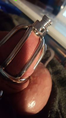 mycdlifeasjess:  This is me in my metal chastity