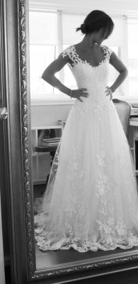 seabelle:  this is the only wedding dress that i have EVER seen that I would actually wear 