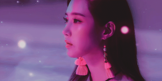 hyoy3on: yuri - into you (2018)