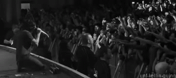 unf-kellin-quinn:  Kellin Quinn + Crowd don’t remove text/repost/steal