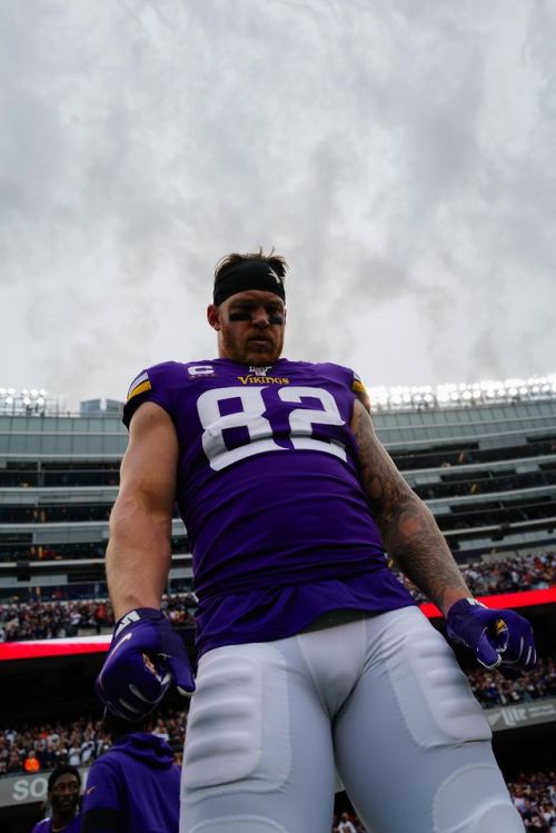 hotsexyathletes: Kyle Rudolph