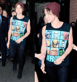 supersonics:  [4/25] favorite outfits of ashton irwin - © 