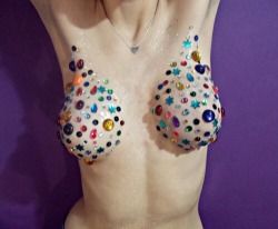 chillguydraws: syncronis:  tenaflyviper:  bubbakanoosh: It’s been a while since I seen a boob, but nipples don’t look like that… do they She done bedazzled her tater tots.  @twistedrivaliant@chillguydraws GENTLEMEN  @themanwithnobats already went