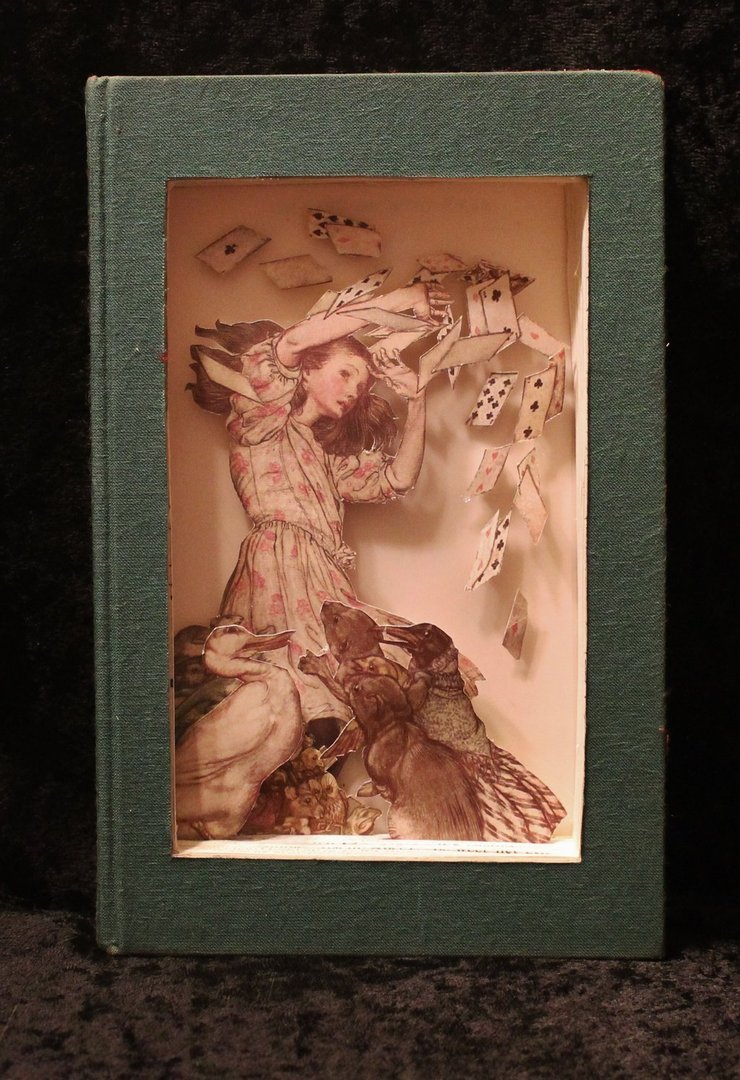 grete-samsa:  Alice in Wonderland book art by wetcanvas 