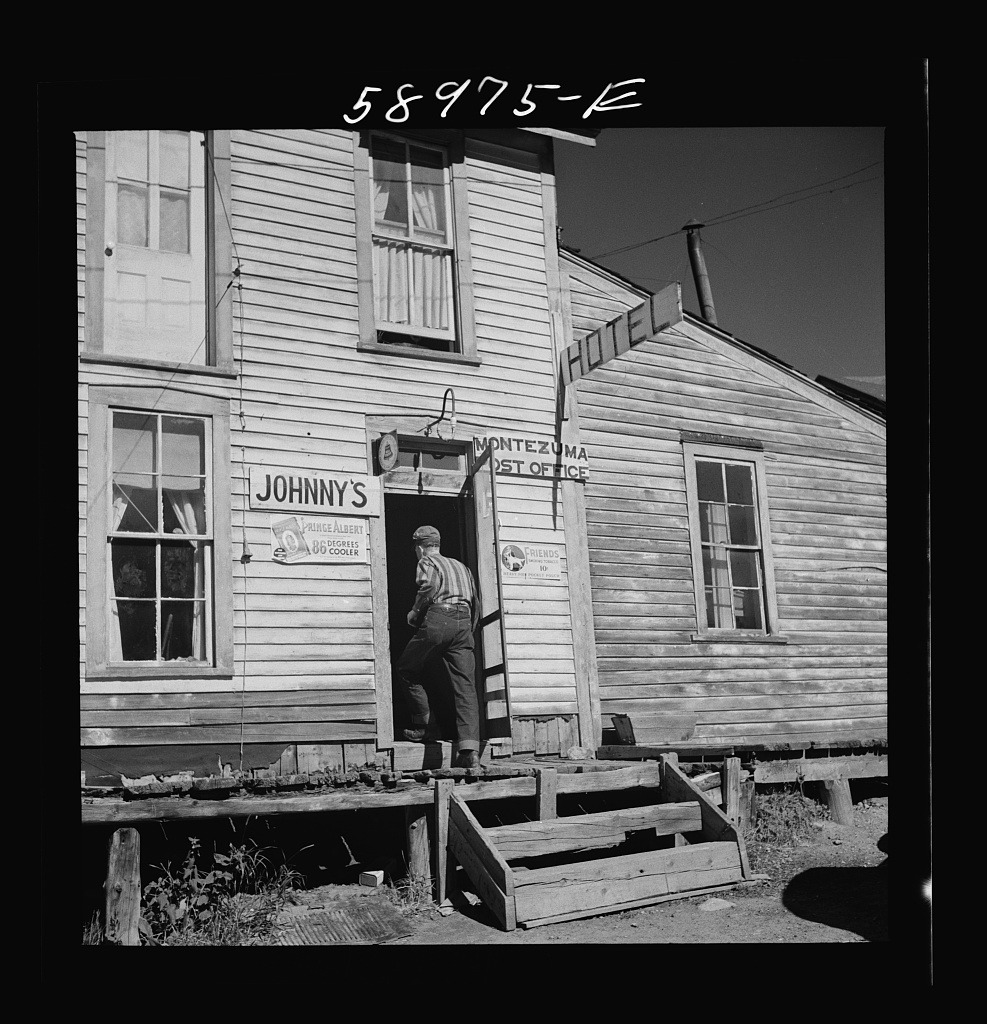 jeanfivintage:  Johnny’s Hotel and the post office in ghost mining town now coming
