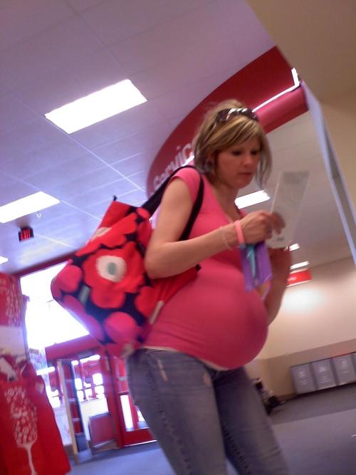 pregnant-daily-xxx:  