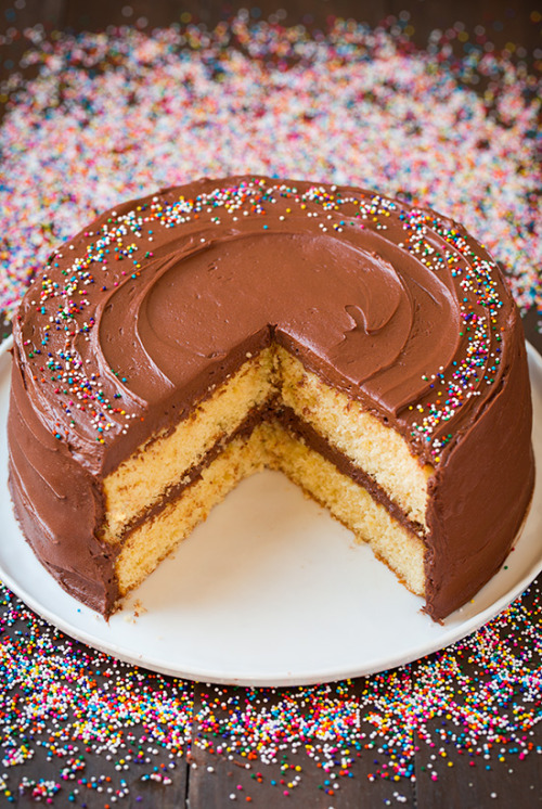 XXX foodffs:  Yellow Cake with Chocolate Buttercream photo