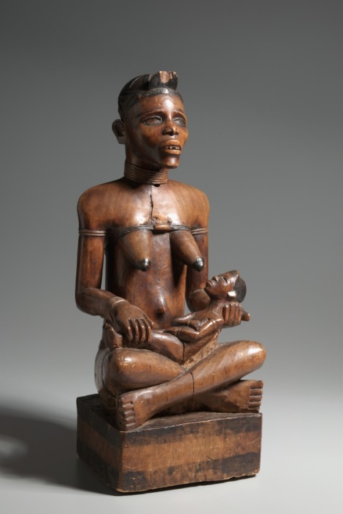 cma-african-art: Mother and Child Figure, late 1800s-early 1900s, Cleveland Museum of Art: African A