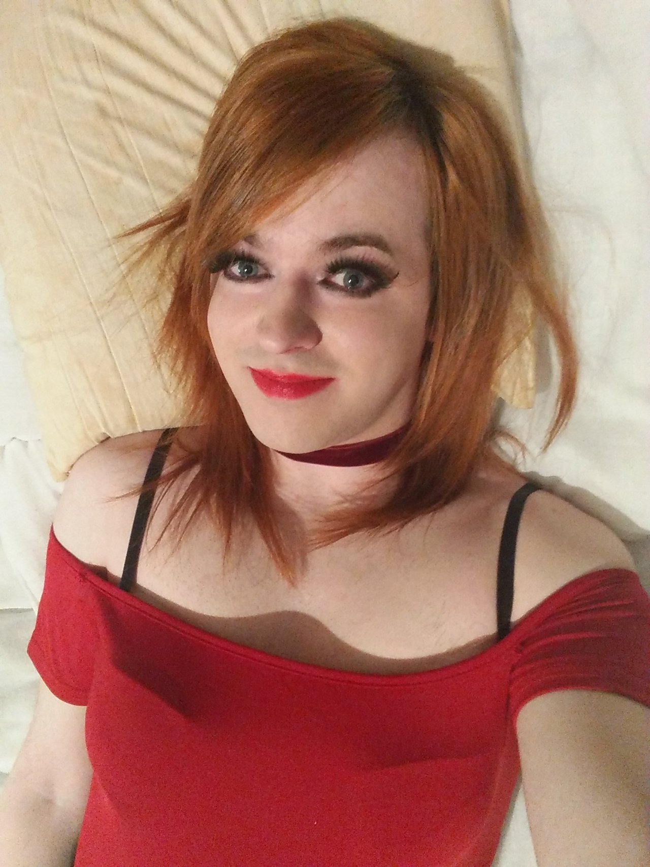 kerrydawg:  irishtransgirl2017:  Hair getting more length to it. Let me know what
