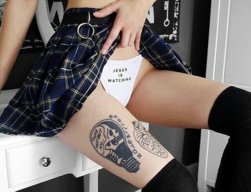 Grunge Fishnet Thinspo💒🖤