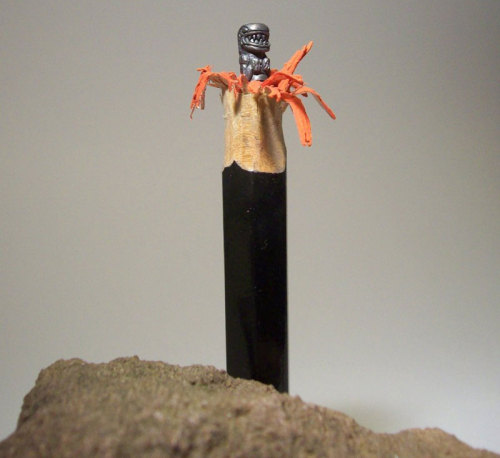 odditiesoflife: Incredibly Carved Pencil Sculptures Hungarian artist and deviantART user cerkahegyzo