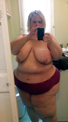 obese-hottest-babes: First name: LindseyPics: 52Single:  Yes.Looking for: Men Link to profile: CLICK HERE  