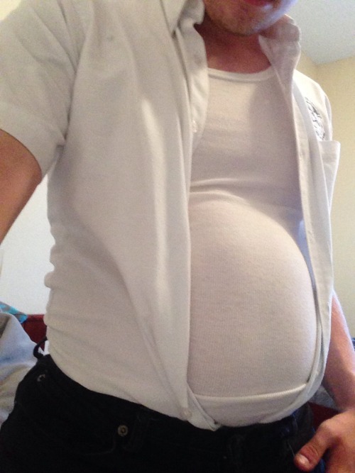 bellylover1327: My belly is looking really round in these old clothes.