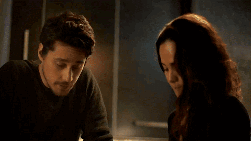Alice Braga And Peter Gadiot As Teresa Mendoza And James Valdez In QUEEN OF THE SOUTH 2x03 || 5x02