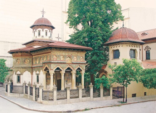 stavropoleos women’s monastery again, in bucharest old city