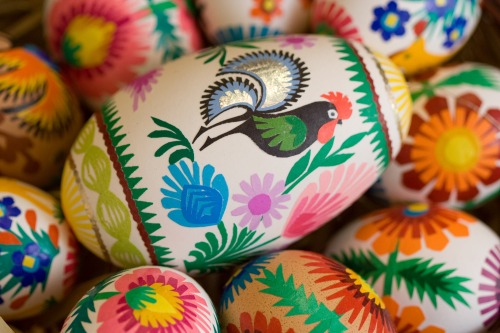 lamus-dworski:Examples of traditional oklejanki - a type of pisanki (decorated Easter eggs) from the