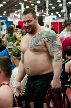 meatandgreet:  dacub:  nice tat  Please follow us @ www.meatandgreet.tumblr.com 