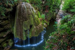 sixpenceee:    Bigar Waterfall     Bigar Waterfall is one of the most famous and beautiful waterfalls in the world. It can be found in Oravita, a city in Caras Severin county and it attracts numerous tourists thanks to its unique appearance. It looks