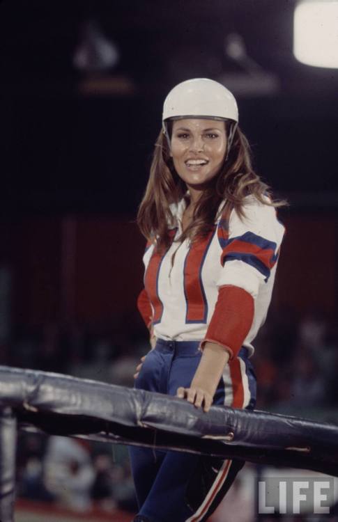 Raquel Welch in Kansas City Bomber(Bill Eppridge. 1972)